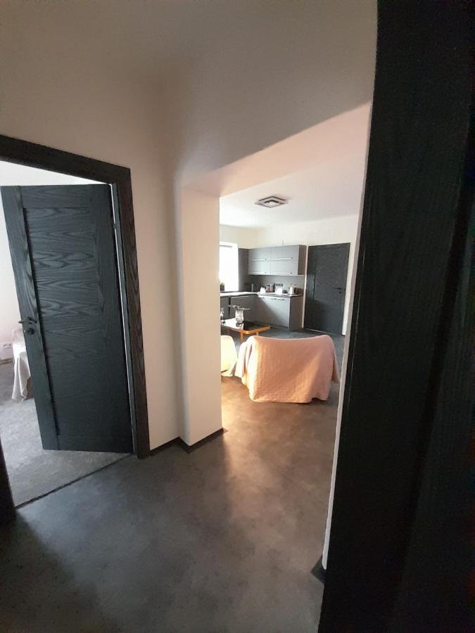 Apartman Devade Se Dvema Loznicemi A Wifi Pripojenim Трутнов Экстерьер фото
